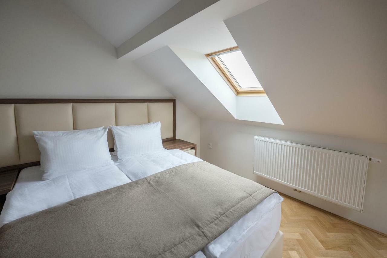 Letna Garden Suites Prague Luaran gambar