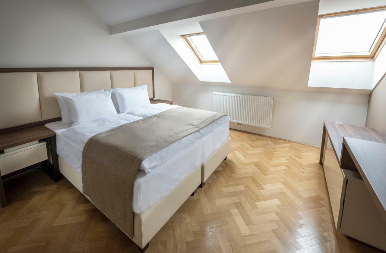Letna Garden Suites Prague Luaran gambar