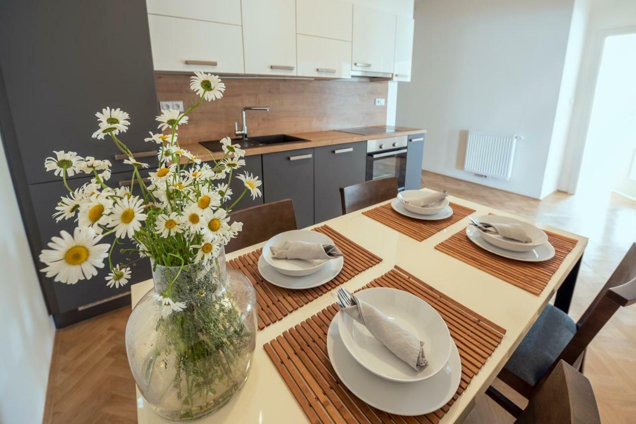 Letna Garden Suites Prague Luaran gambar